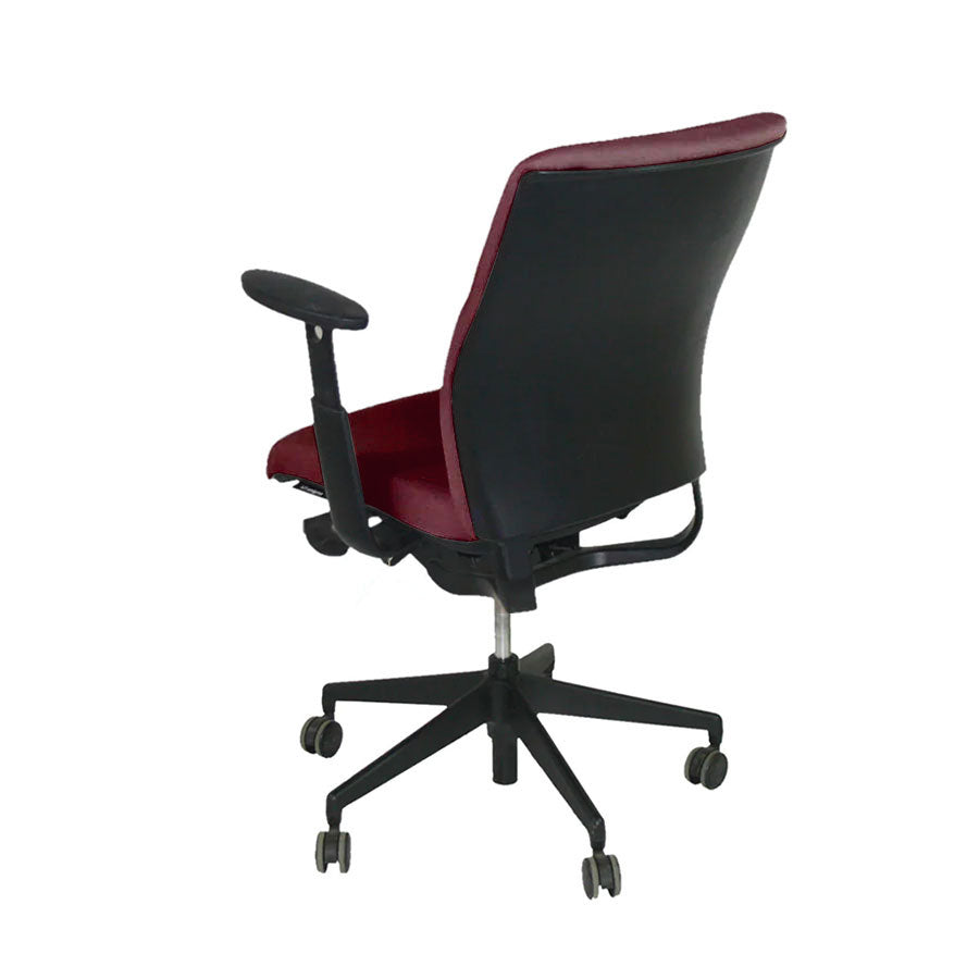 Senator : Chaise de bureau Enigma S21 avec cadre noir en cuir bordeaux - Remis à neuf