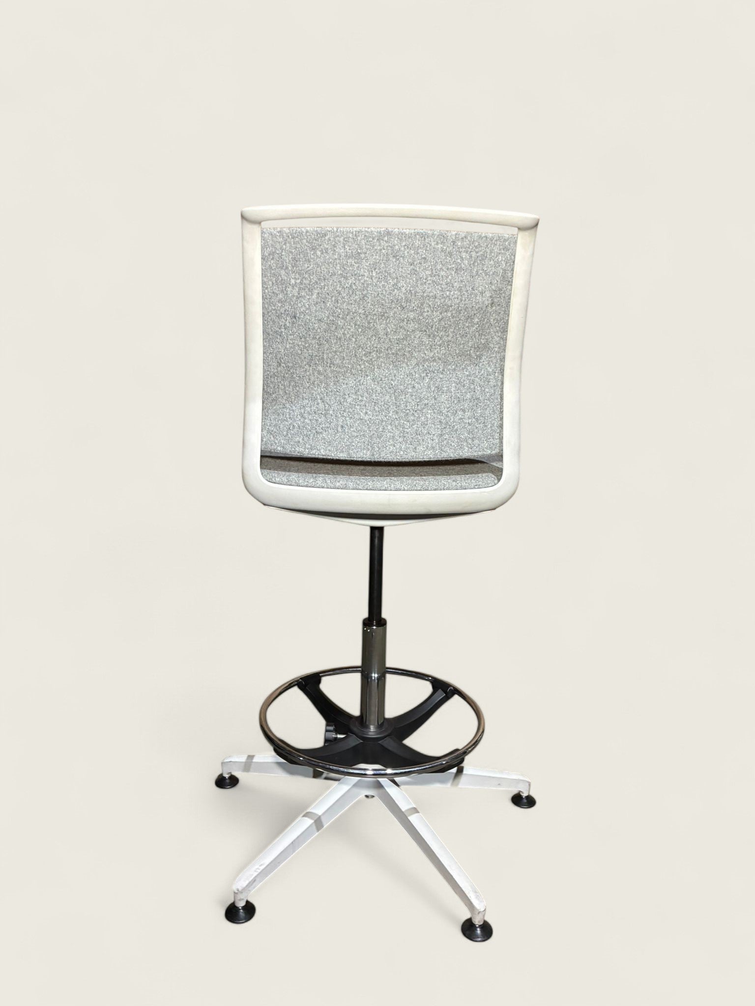 <tc>Senator</tc>: Chaise de dessinateur grise - Reconditionnée