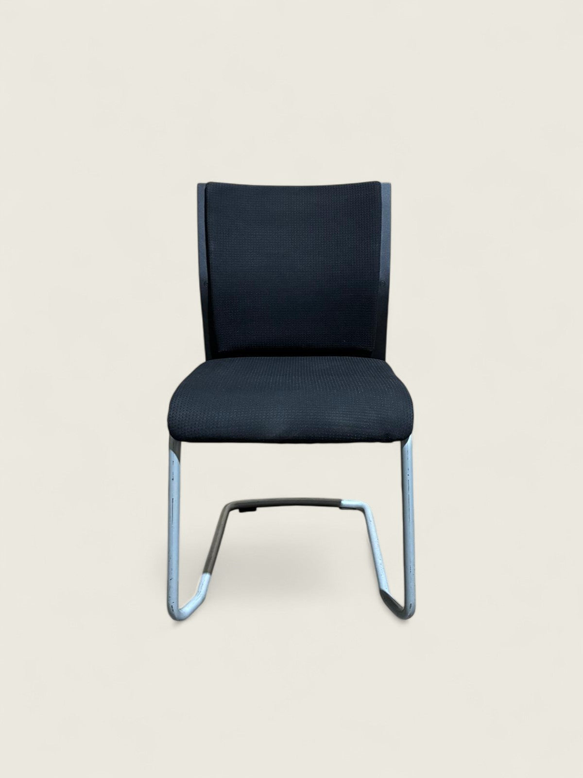 <tc>Steelcase</tc>: Chaise d'appoint pour visiteurs - Sans accoudoirs - Rénovée