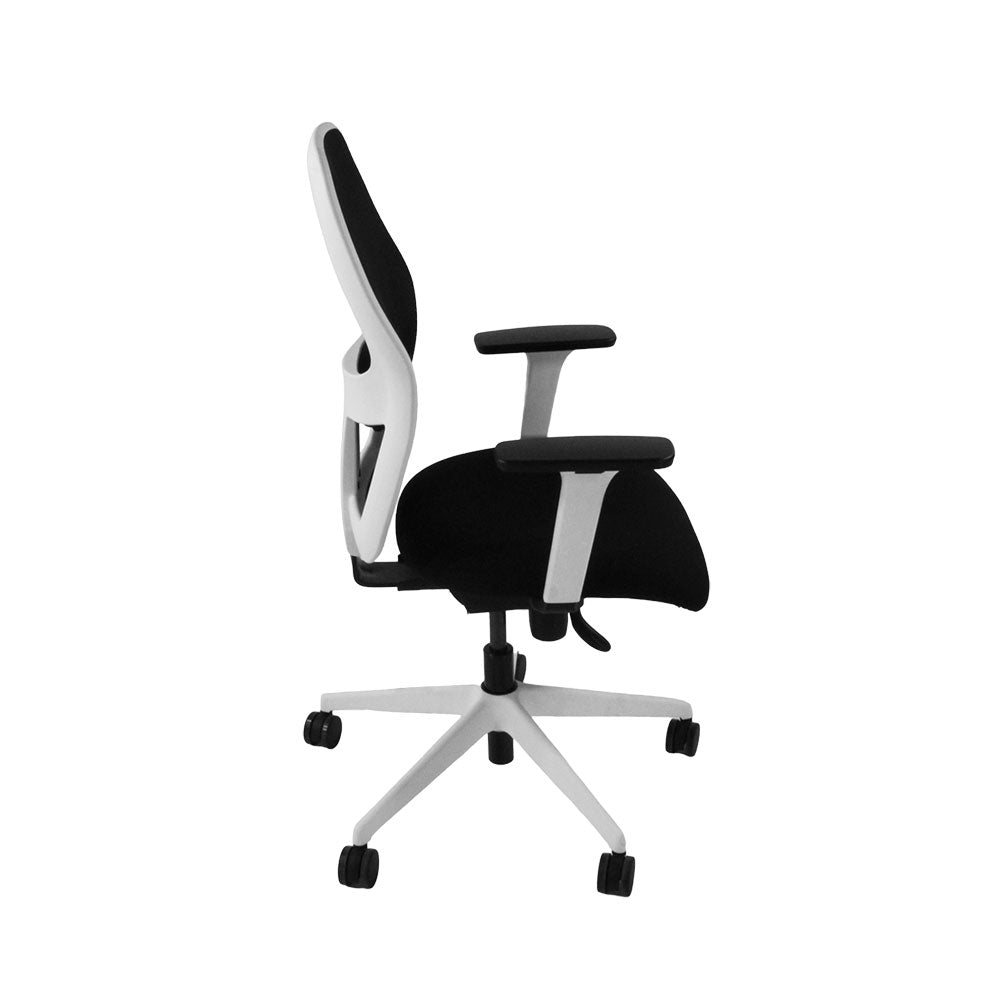 Ahrend : Chaise de travail de type 160 en tissu noir/cadre blanc - Remis à neuf