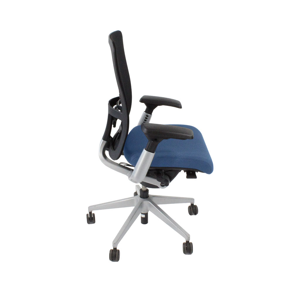 Haworth : Chaise de travail Zody Comforto 89 en tissu bleu/cadre gris - Remis à neuf