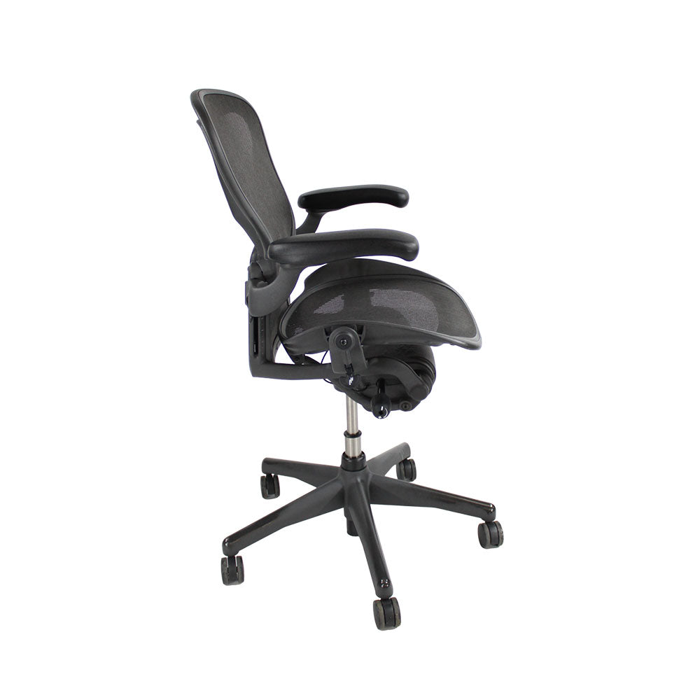 Herman Miller : Aeron - Taille B - Full House (Graphite) - Remis à neuf