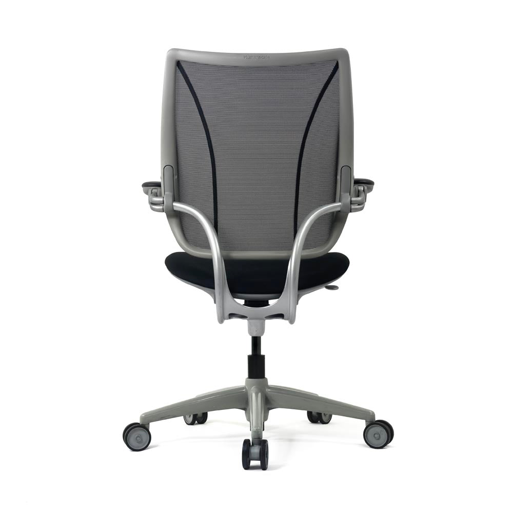 <tc>Humanscale</tc>: <tc>Liberty</tc> Chaise de bureau en tissu noir - Reconditionnée