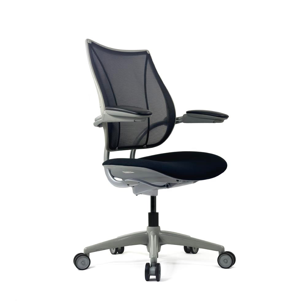 <tc>Humanscale</tc>: <tc>Liberty</tc> Chaise de bureau en tissu noir - Reconditionnée