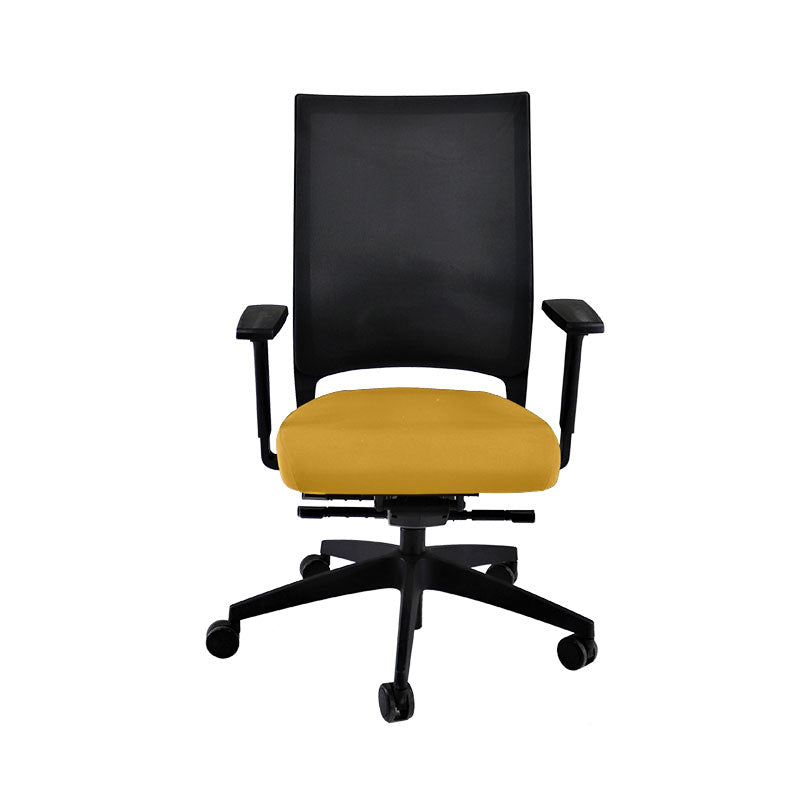 Sedus : Chaise de bureau Quarterback avec cadre noir en tissu jaune - Remis à neuf